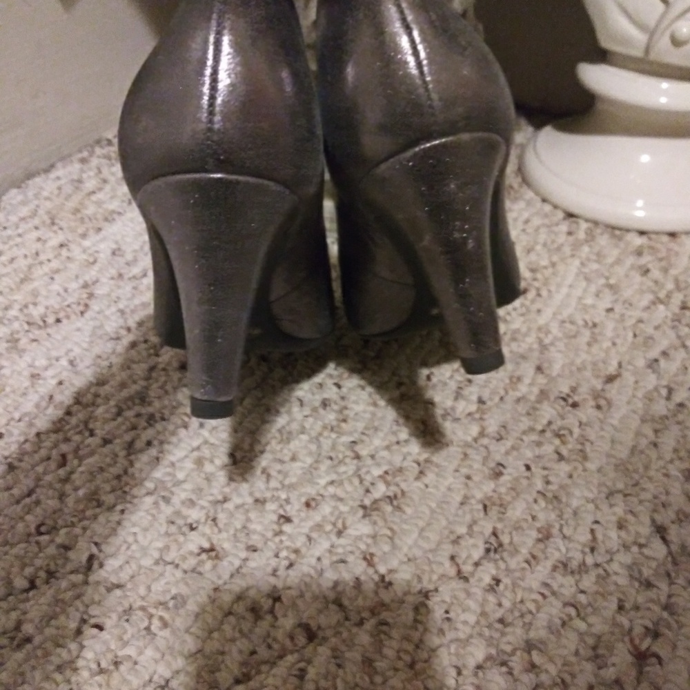 Nurture Julee Silver Leather With Rhinestone Buckle Pumps - Picture 4 of 8